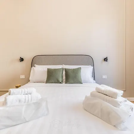 - Casini 6 Trastevere Rome