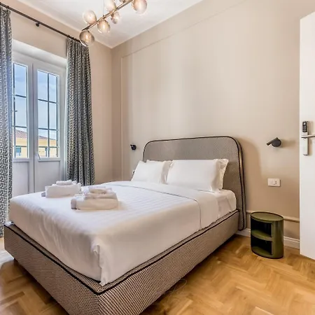 - Casini 6 Trastevere Rome