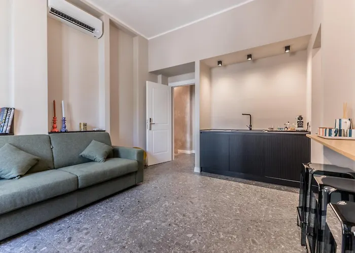 - Casini 6 Trastevere 4*